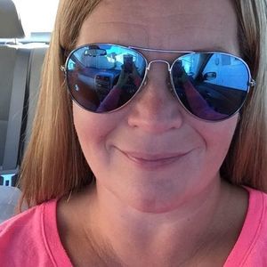 Meet your Posher, Brenda